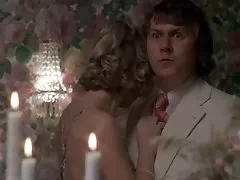 Hopla pa sengekanten (hyppy vierellä)--englanninkielinen dubbaus