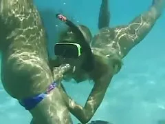 Ranskalainen loma rannalla (underwater)