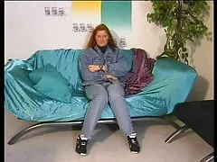 Ujo punapää teini lopulta paljastaa karvainen häpy
