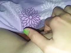 Hieman karvainen ex-gf sormitus clit orgasmin (pov)