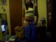 Karvainen hottie henkseleillä
